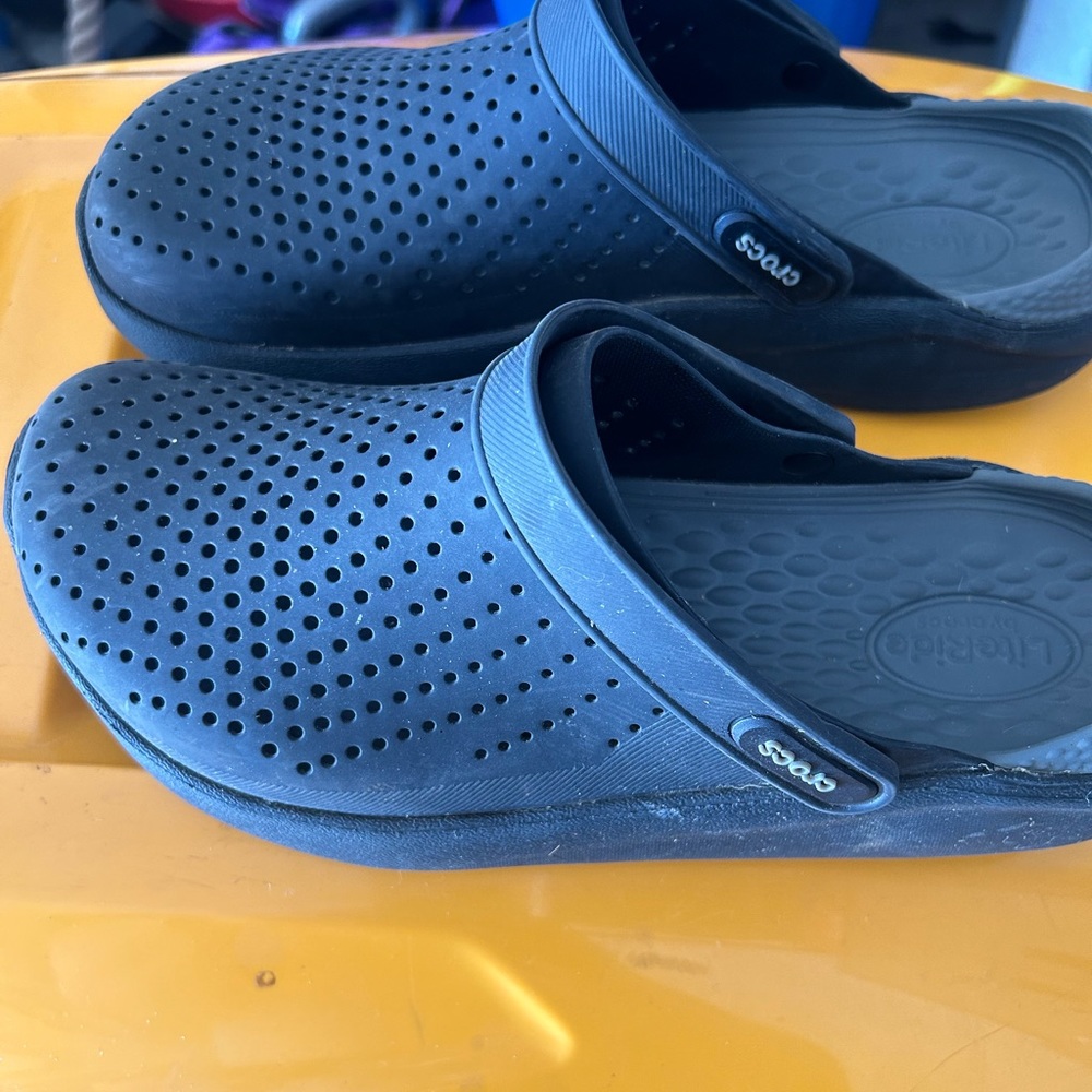 Men’s black crocs size 9